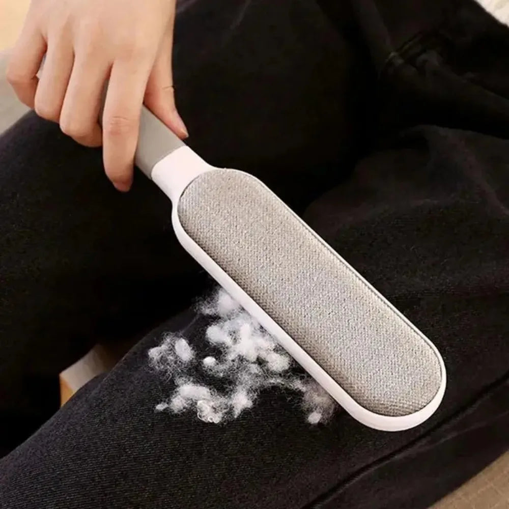 Double-Sided Pet Hair Remover – Manual Electrostatic Lint Brush for Cat & Dog Fur on Clothing, Sofas, Furniture & Carpets.