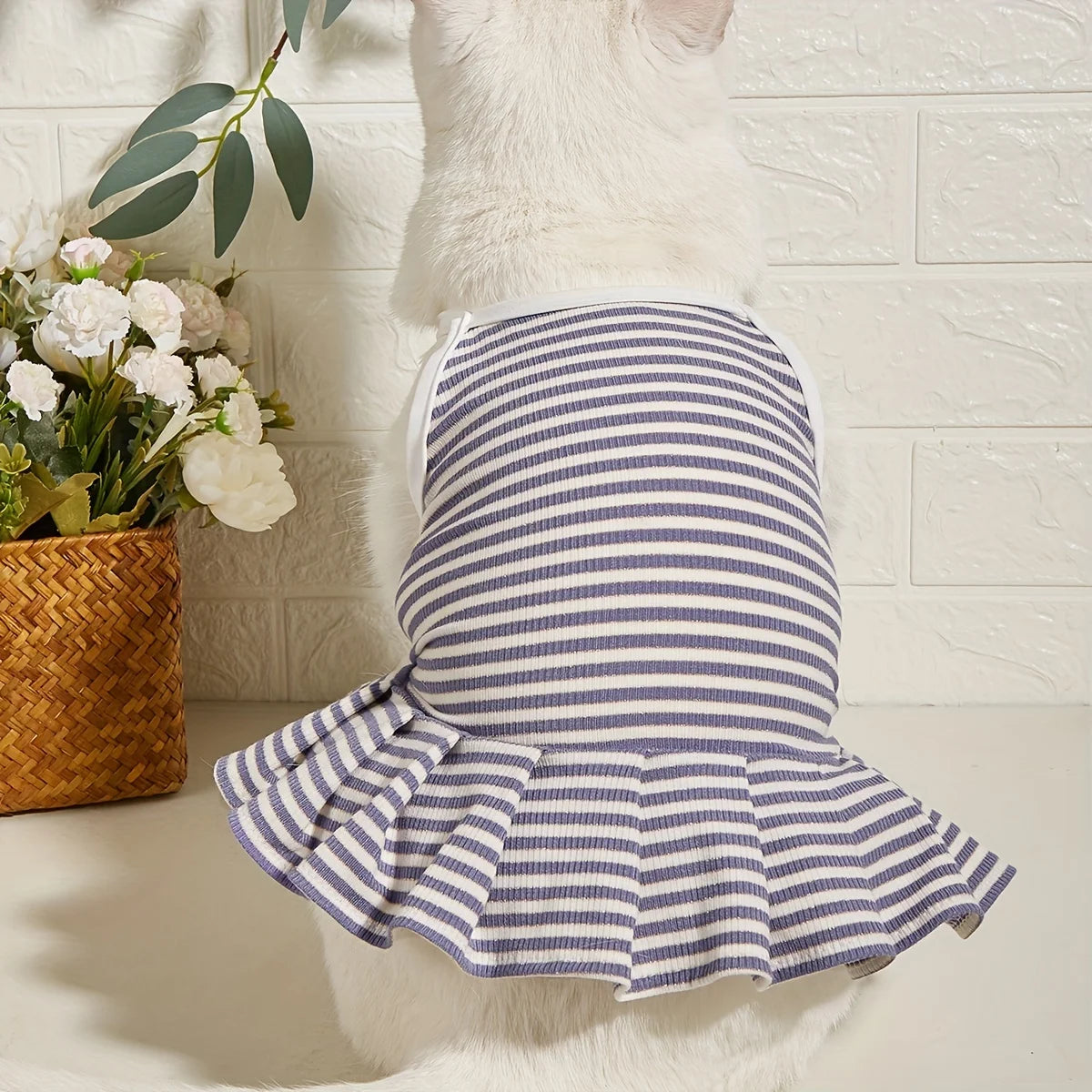 Striped Pet Dress – Ruffled Hem Summer Princess Outfit for Cats & Small to Medium Dogs, Cute Costume for Daily Wear & Parties.