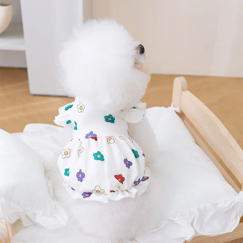 Summer Strawberry Pet Dress – Cute Mesh Suspender Skirt Outfit for Dogs & Puppies, Lightweight Breathable Pet Clothing.