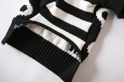 Halloween Pet Costume Skull Knitted Sweater Spring and Autumn Warmth for Cats and Dogs.