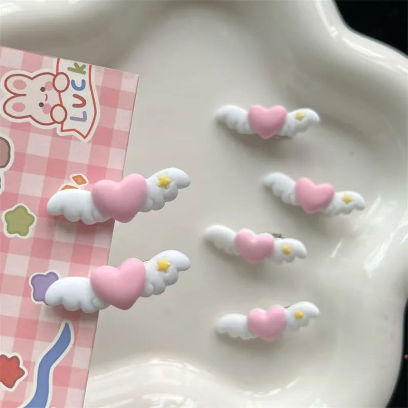 Cartoon Heart Wings Pet Hair Clips – Cute Bow Hairpins for Dogs & Cats, Adorable Hair Accessories.