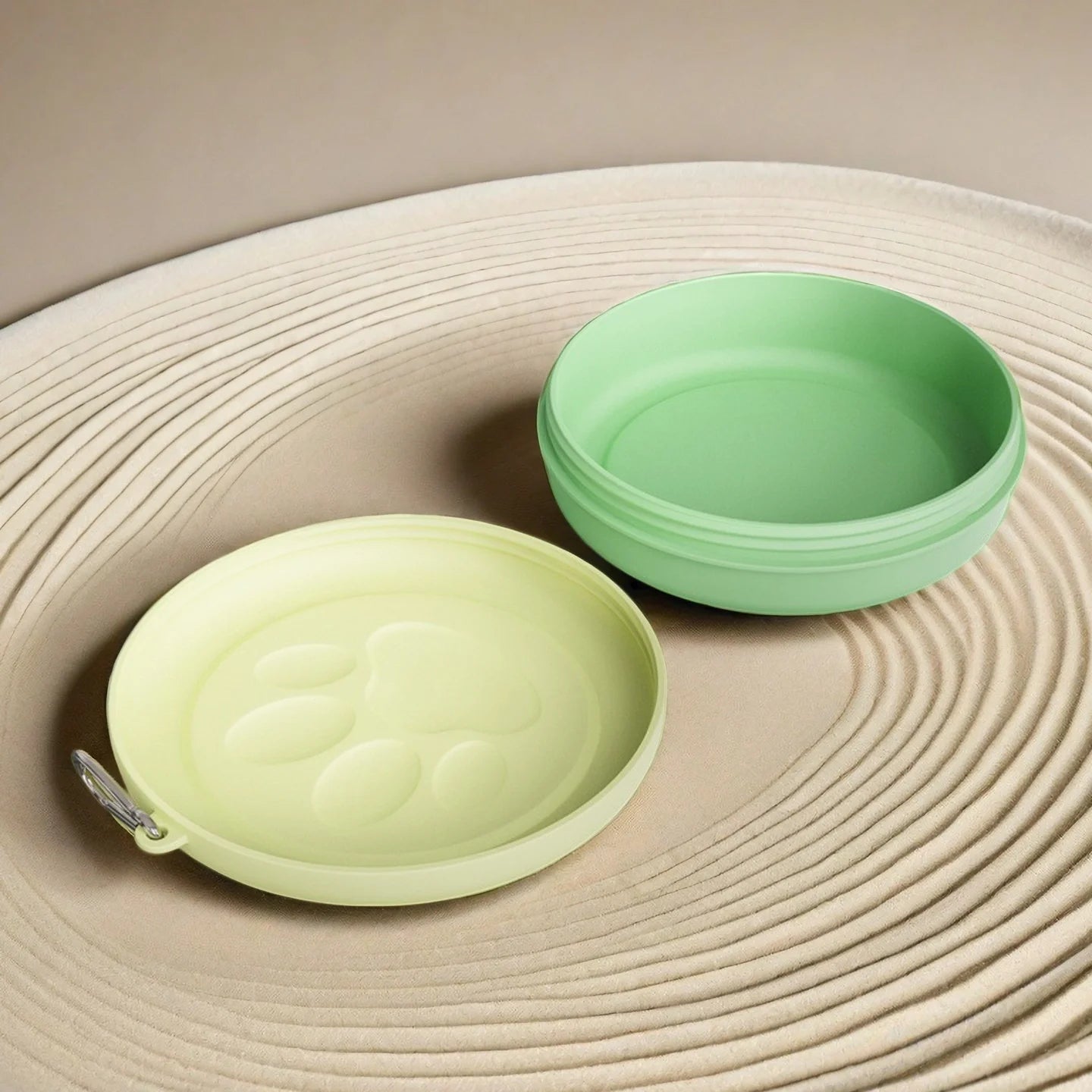 Portable Outdoor Pet Bowl – 2-in-1 Travel Food & Water Dish with Treat Compartment for Hiking, Camping & On-the-Go Feeding.