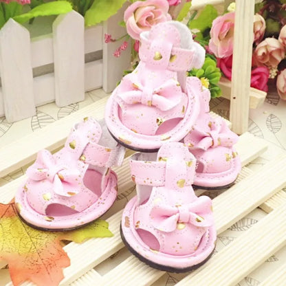 Heart-Shaped Pet Summer Shoes – Breathable Waterproof Dog Sandals for Outdoor Walking, Lightweight Cooling Design for Summer.