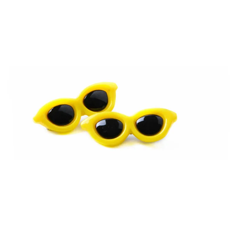 Cartoon Heart Wings Pet Hair Clips – Cute Bow Hairpins for Dogs & Cats, Adorable Hair Accessories.