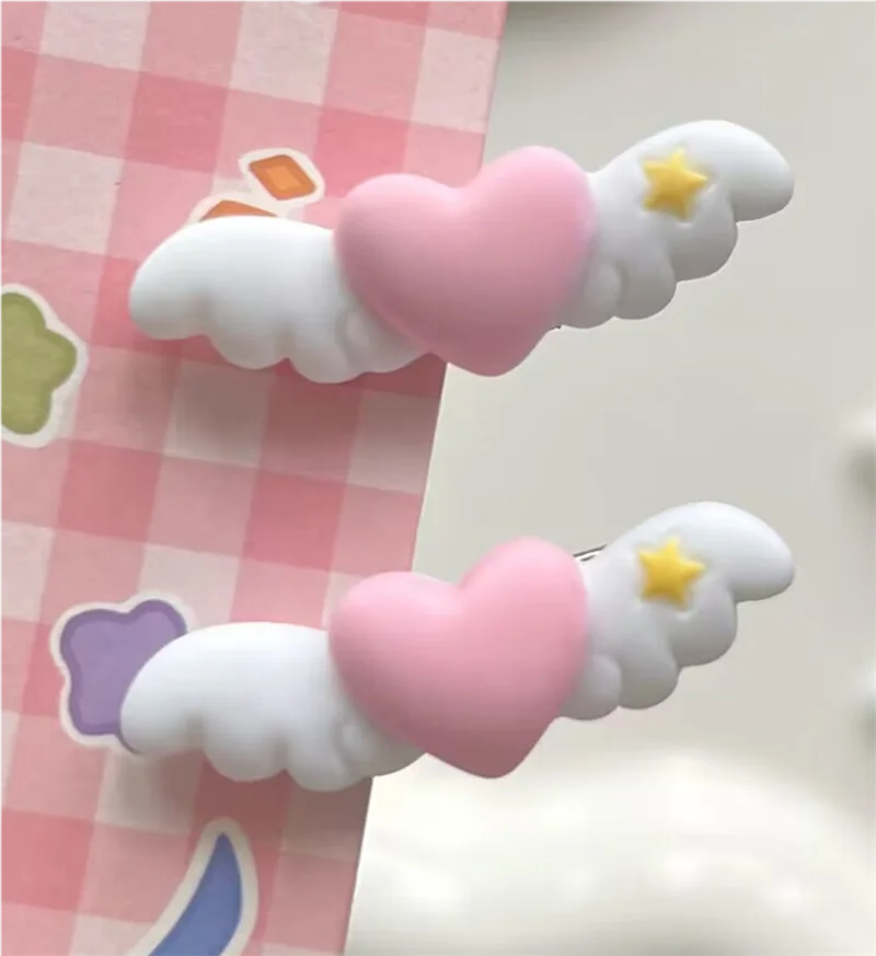 Cartoon Heart Wings Pet Hair Clips – Cute Bow Hairpins for Dogs & Cats, Adorable Hair Accessories.