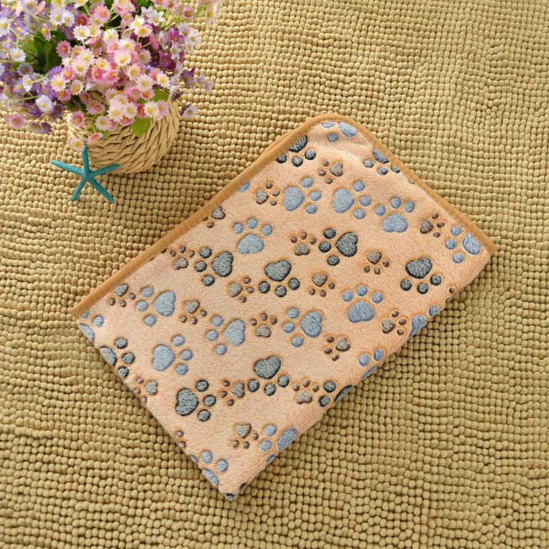 Flannel Pet Blanket – Cute Paw Print Warm & Comfortable Mat for Puppies, Kittens, Cats & Dogs.