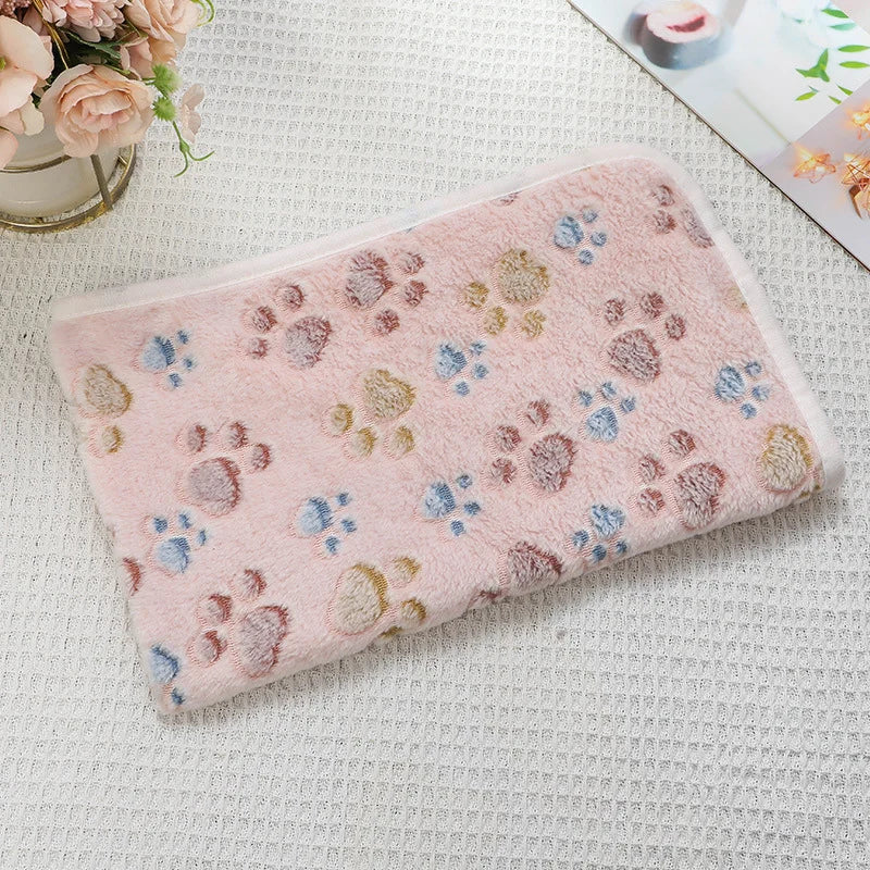 Flannel Pet Blanket – Cute Paw Print Warm & Comfortable Mat for Puppies, Kittens, Cats & Dogs.
