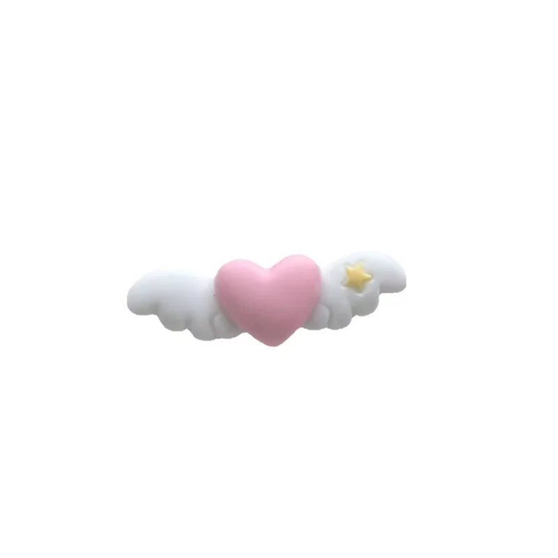 Cartoon Heart Wings Pet Hair Clips – Cute Bow Hairpins for Dogs & Cats, Adorable Hair Accessories.