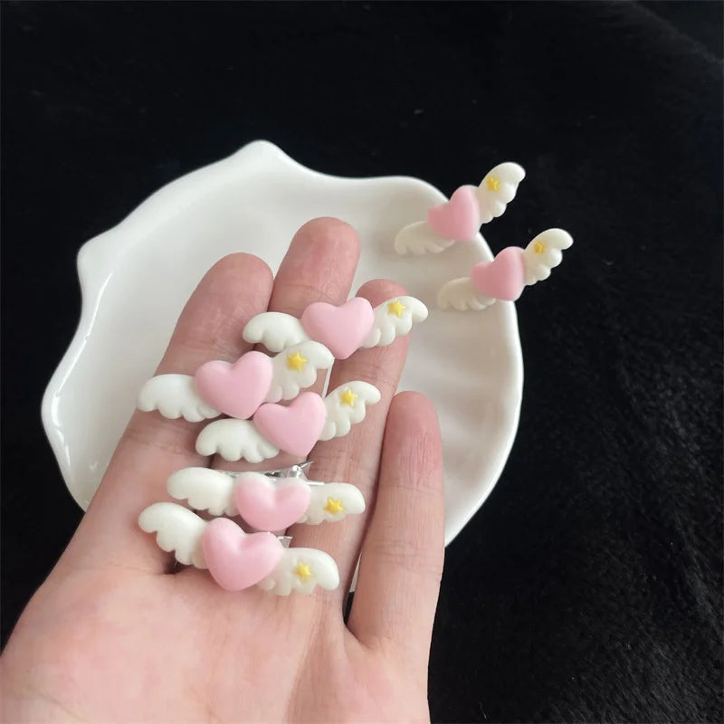 Cartoon Heart Wings Pet Hair Clips – Cute Bow Hairpins for Dogs & Cats, Adorable Hair Accessories.