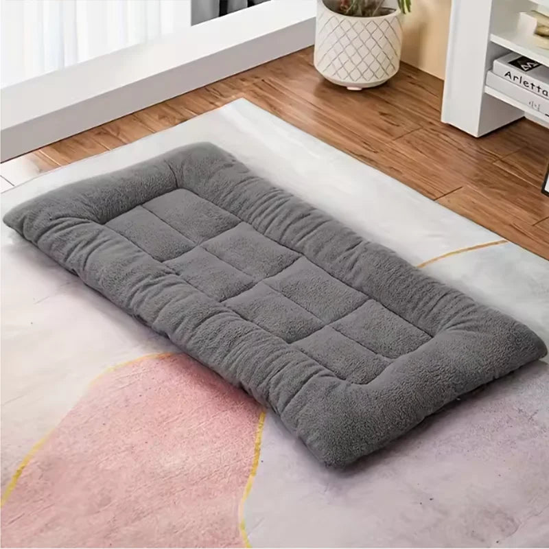 Extra Large Plush Dog Bed Sofa – 120×60cm Thickened Super Soft Pet Mat & Crate Bed for Large Dogs, Cozy Polyester Cushion Design.
