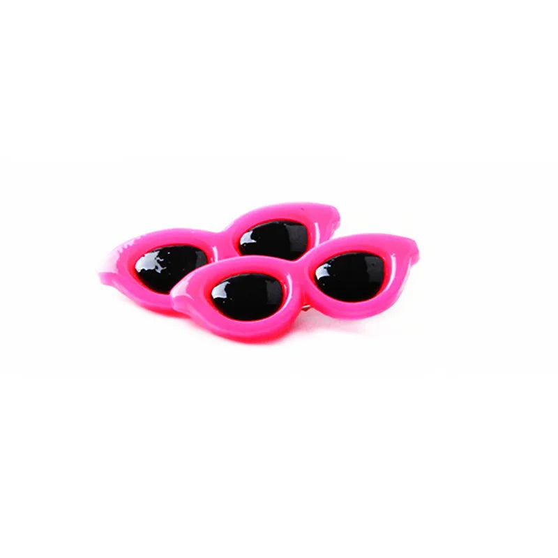 Cartoon Heart Wings Pet Hair Clips – Cute Bow Hairpins for Dogs & Cats, Adorable Hair Accessories.