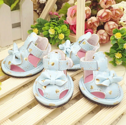 Heart-Shaped Pet Summer Shoes – Breathable Waterproof Dog Sandals for Outdoor Walking, Lightweight Cooling Design for Summer.