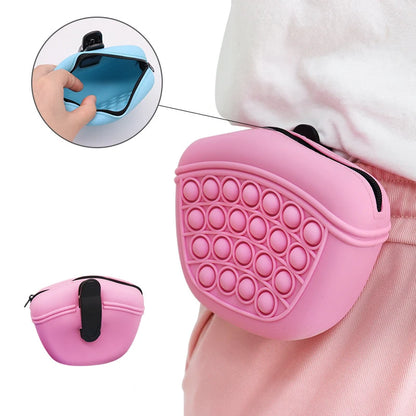 Portable Silicone Dog Treat Bag – Outdoor Waist Pack for Pet Training, Convenient Snack & Dog Food Storage Pouch.