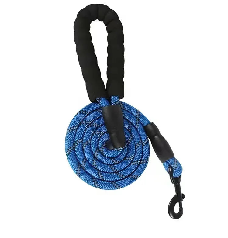Strong Reflective Dog Leash – Durable Pull & Training Lead for Small, Medium & Large Dogs, Including Golden Retrievers.