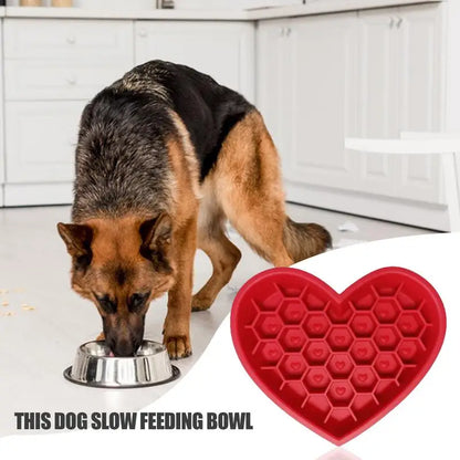 Pet Slow Feeder Bowl – Silicone Heart-Shaped Dog & Cat Bowl with Non-Slip Suction Cups, Anti-Choking Feeding Design.