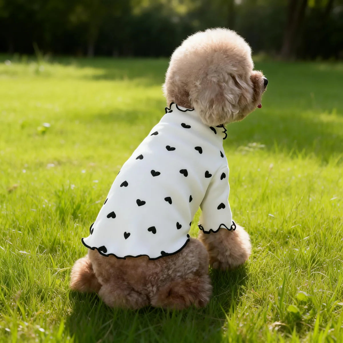 Cute Pet T-Shirt – Stretch Ribbed Heart Pattern Vest for Dogs and Cats, Soft Comfortable Homewear.
