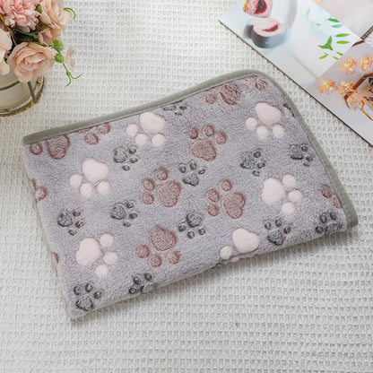 Flannel Pet Blanket – Cute Paw Print Warm & Comfortable Mat for Puppies, Kittens, Cats & Dogs.