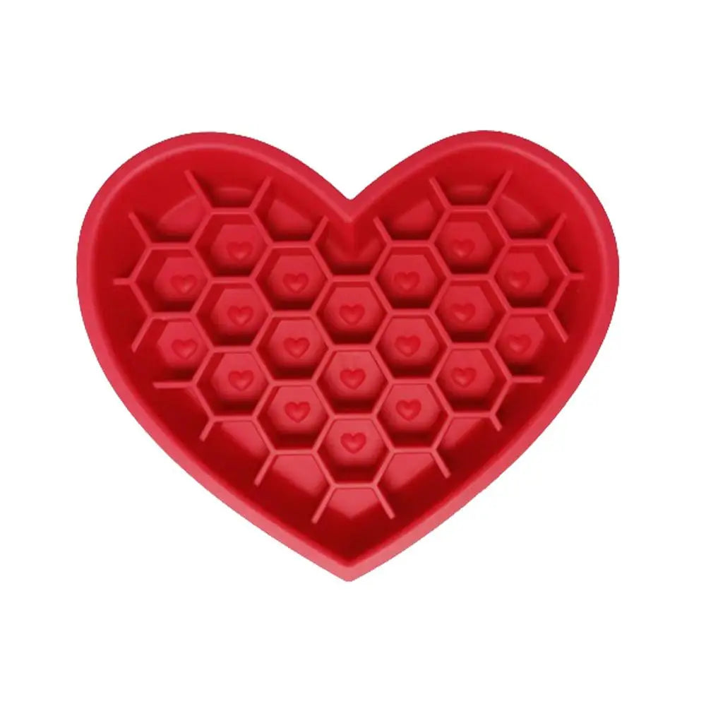 Pet Slow Feeder Bowl – Silicone Heart-Shaped Dog & Cat Bowl with Non-Slip Suction Cups, Anti-Choking Feeding Design.